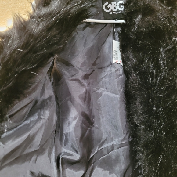 GBG G by Guess faux fur vest - Picture 4 of 6